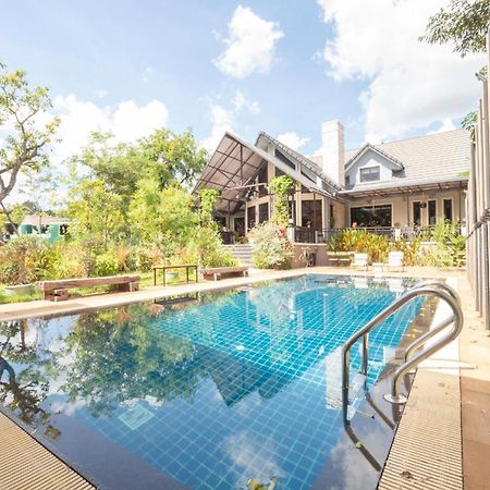 Capital O 75378 Thawapee Resort Районг Екстериор снимка