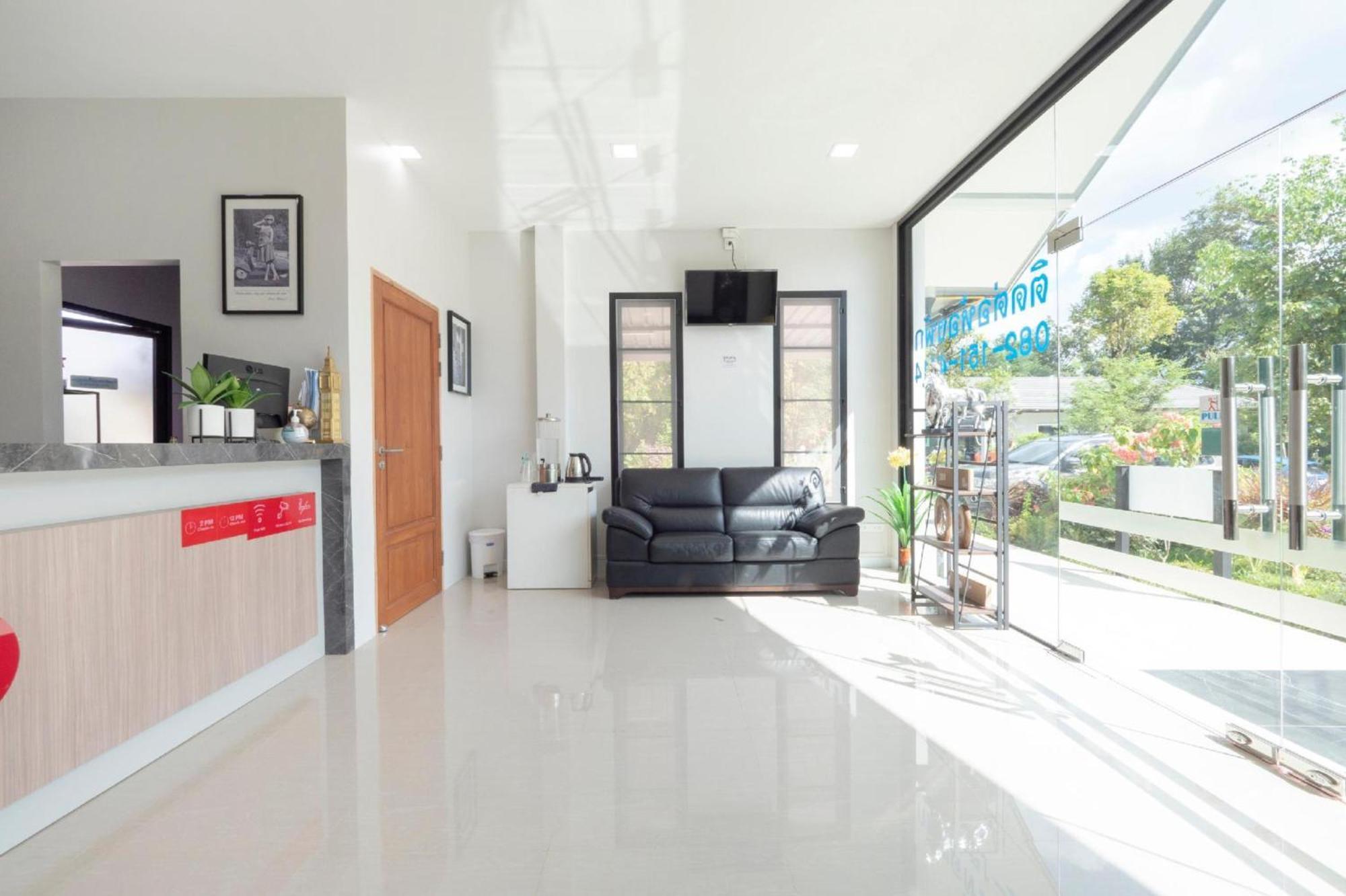 Capital O 75378 Thawapee Resort Районг Екстериор снимка