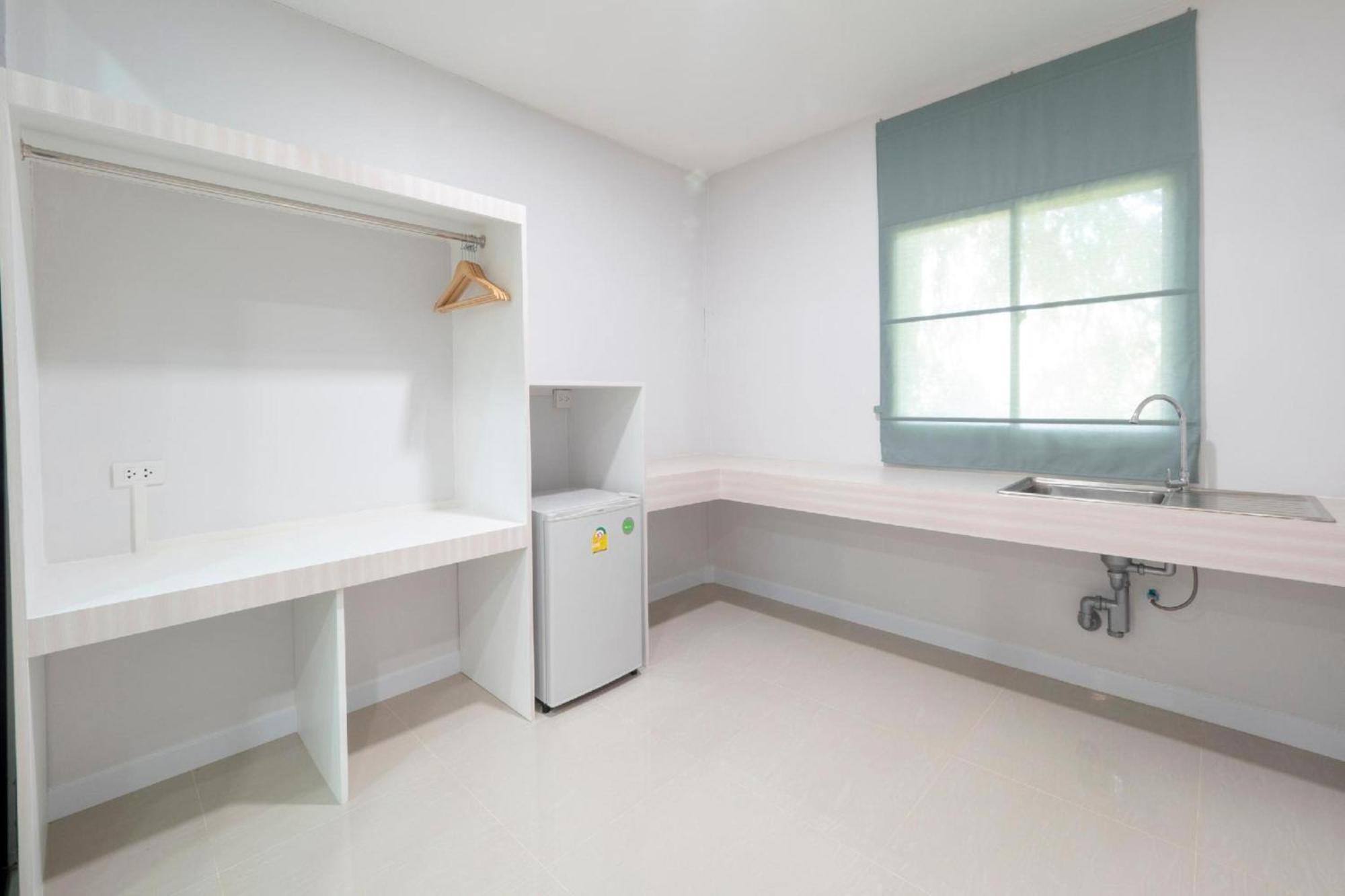 Capital O 75378 Thawapee Resort Районг Екстериор снимка