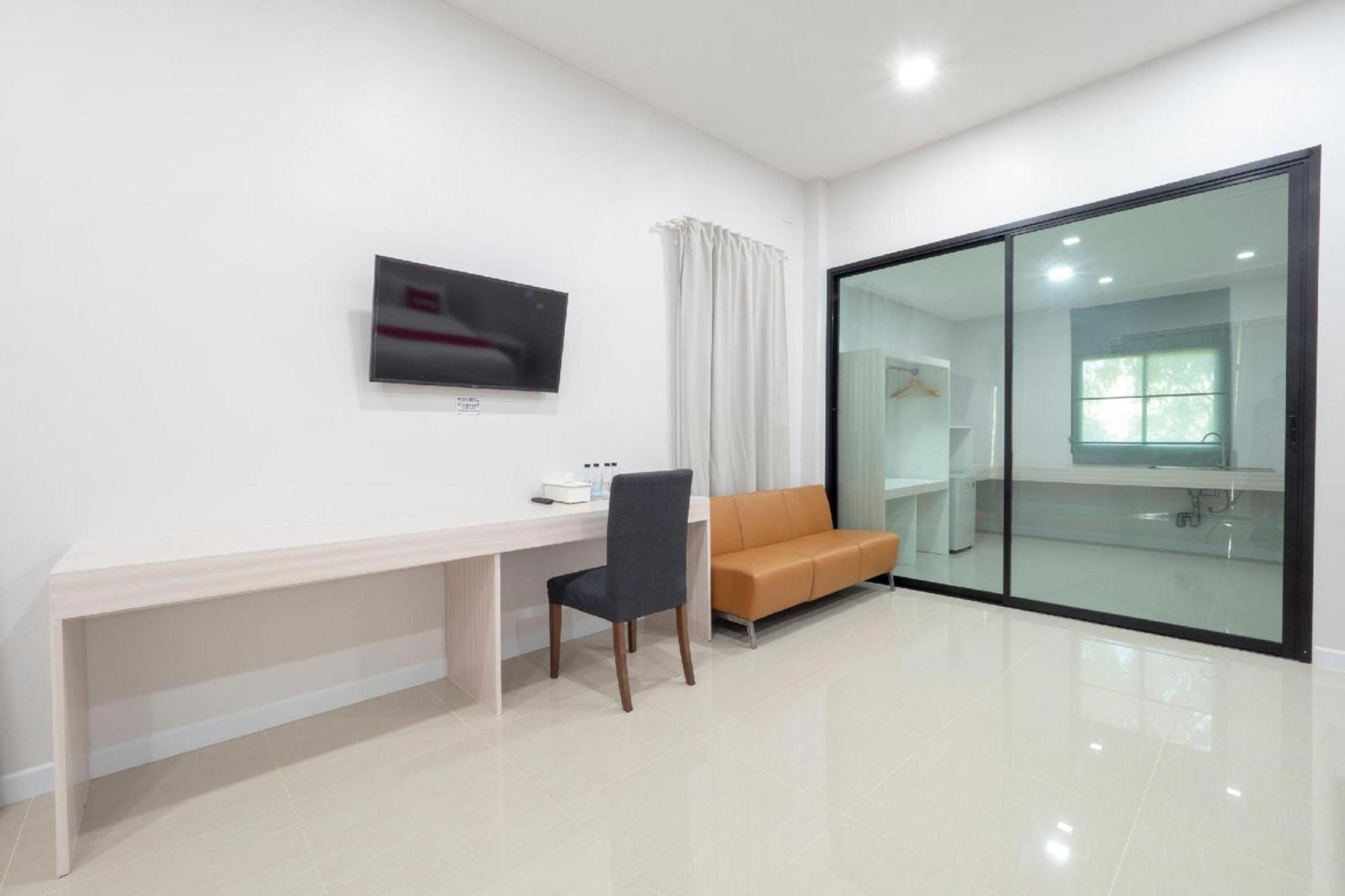 Capital O 75378 Thawapee Resort Районг Екстериор снимка