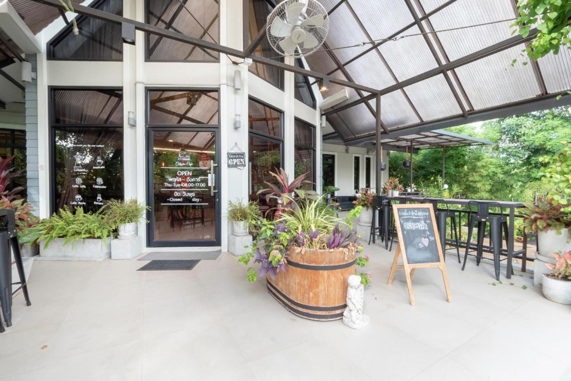 Capital O 75378 Thawapee Resort Районг Екстериор снимка