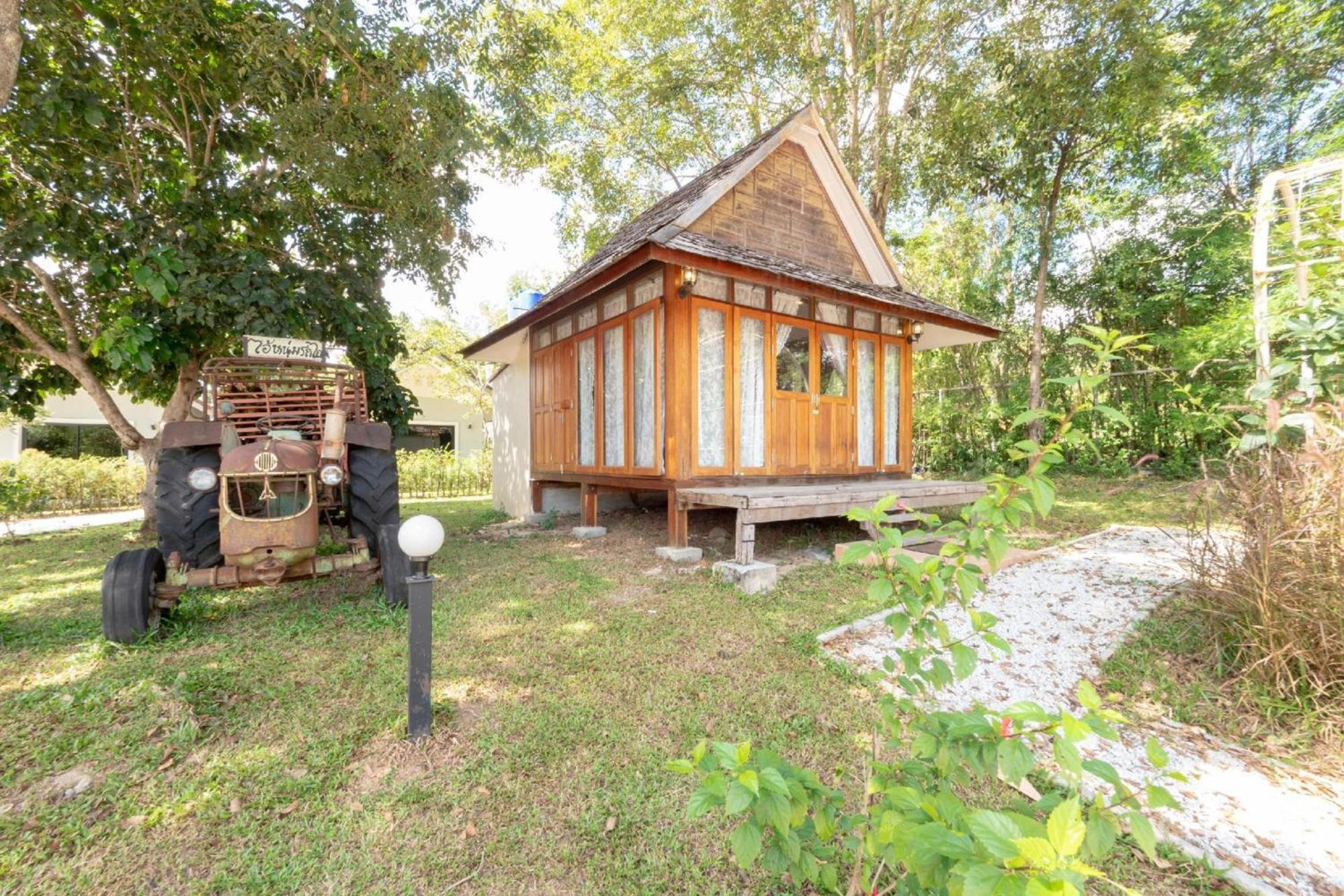 Capital O 75378 Thawapee Resort Районг Екстериор снимка