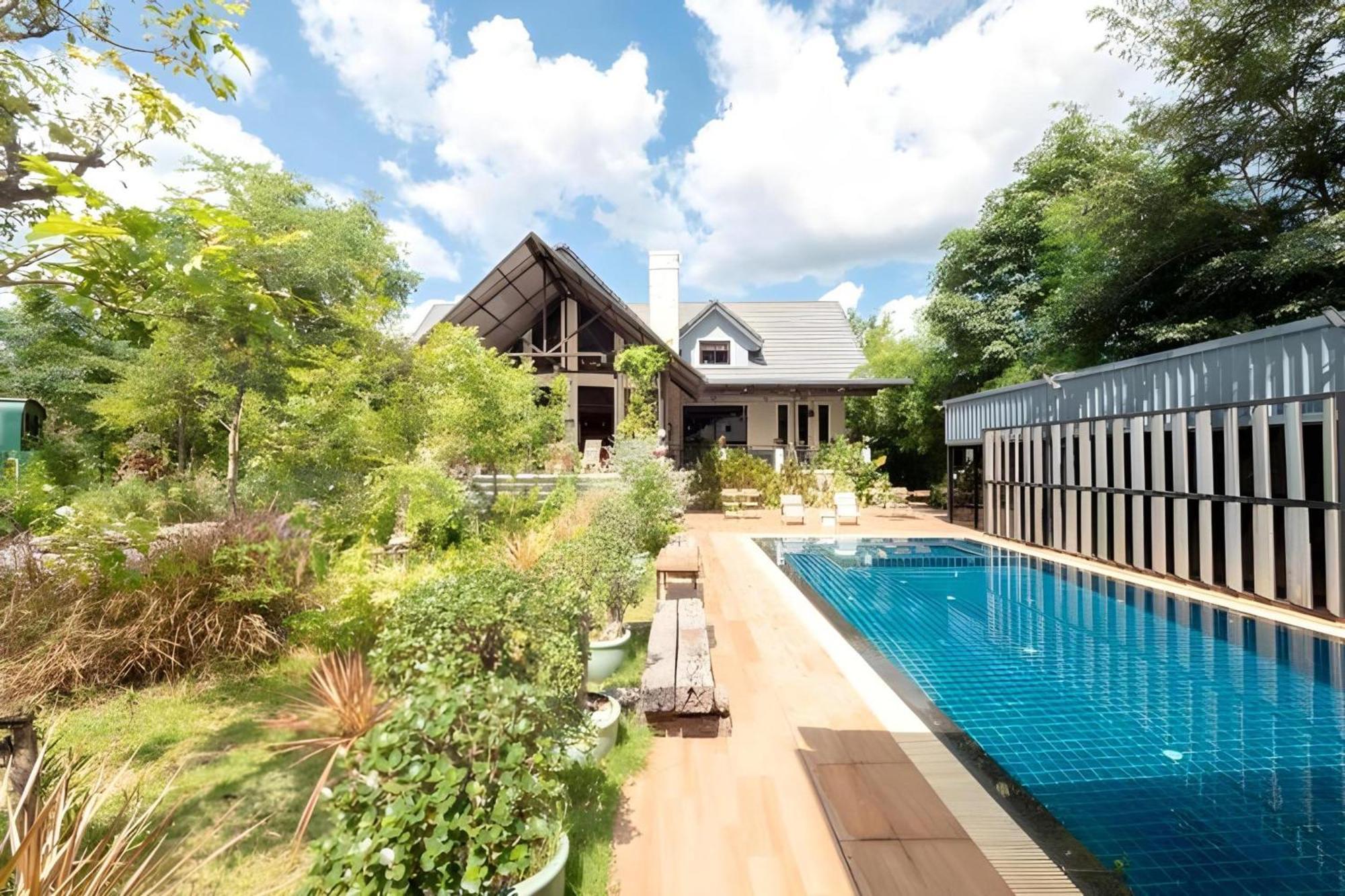Capital O 75378 Thawapee Resort Районг Екстериор снимка